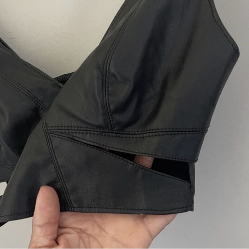 NWT Zara Faux Leather Black Cropped Top With Smock Back Size XS - Picture 4 of 15